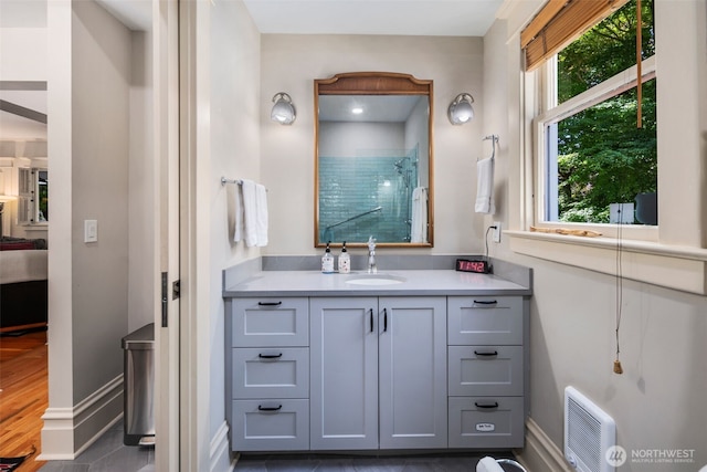 503 12th Ave E, Seattle, WA 98102 - full bath with vanity and a shower