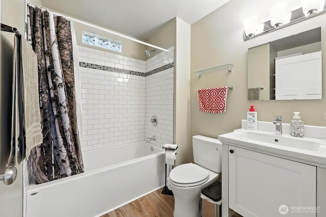 3827 Wetmore Ave, Everett, WA 98201 - bathroom featuring vanity, shower / tub combo with curtain, and wood finished floors