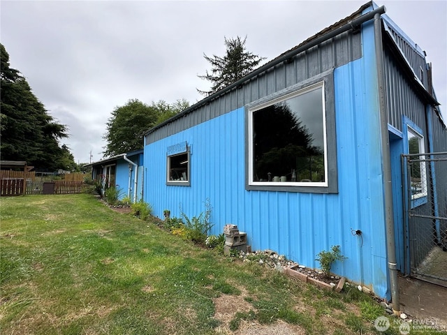 715 Copalis Beach Rd, Copalis Beach, WA 98535 - view of side of home