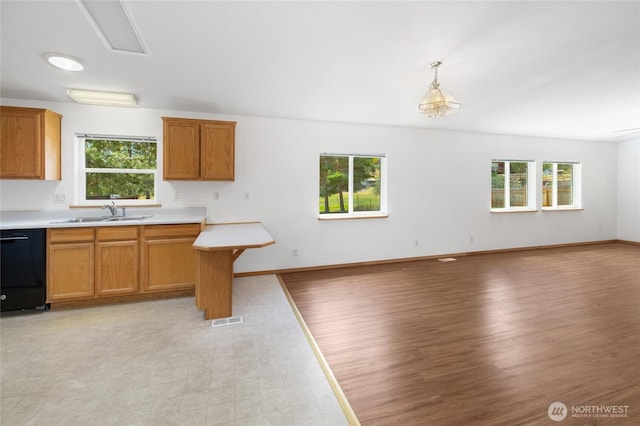 101 Twin Lakes Rd, Cle Elum, WA 98922 - kitchen featuring dishwasher, healthy amount of natural light, open floor plan, and light countertops