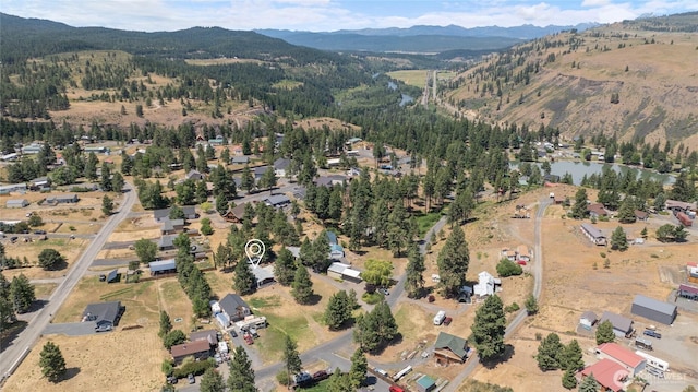 101 Twin Lakes Rd, Cle Elum, WA 98922 - aerial view of property's location featuring a water and mountain view