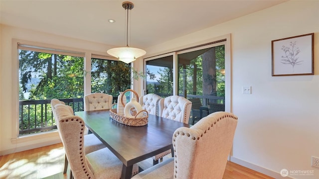 9411 SE 54th St, Mercer Island, WA 98040 - dining room with light wood-style floors and baseboards