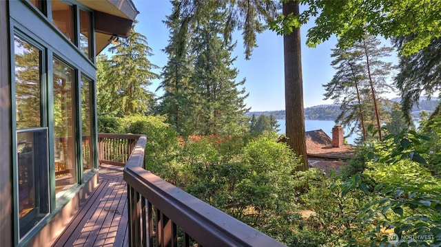 9411 SE 54th St, Mercer Island, WA 98040 - deck with a water view