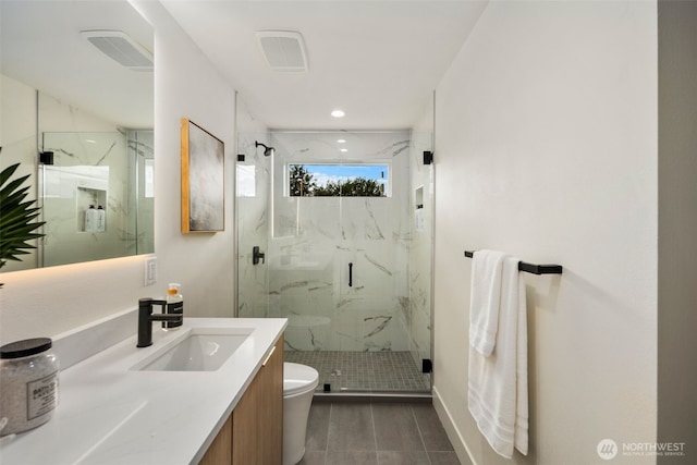 4529 S Orcas St Unit B, Seattle, WA 98118 - full bath featuring vanity and a marble finish shower