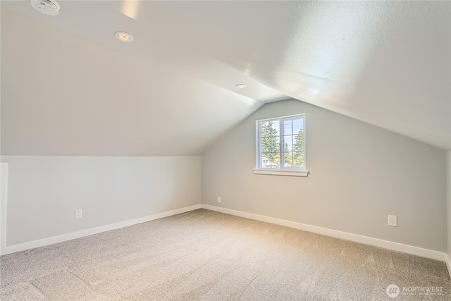 625 SW 122nd St, Seattle, WA 98146 - additional living space featuring light carpet, vaulted ceiling, and recessed lighting