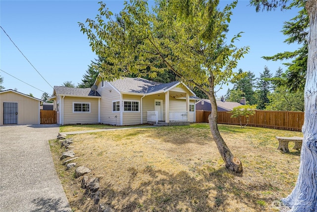 625 SW 122nd St, Seattle, WA 98146 - view of front of house with roof with shingles