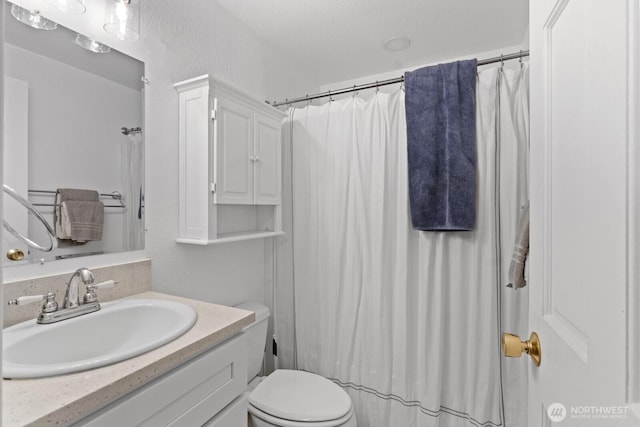 10208 D St E, Tacoma, WA 98445 - full bathroom featuring vanity and a shower with shower curtain