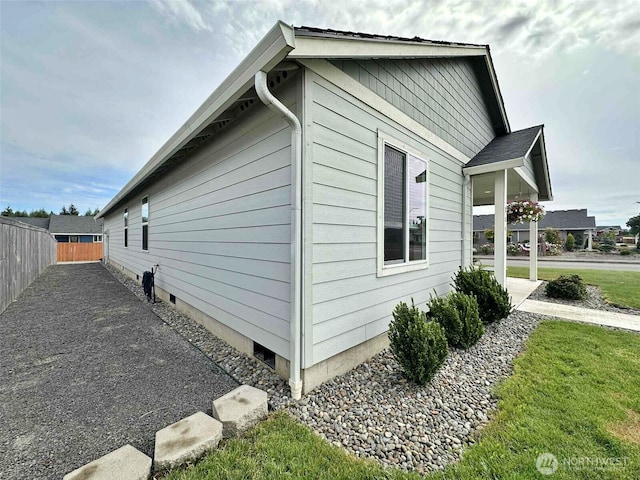 704 Roundtree Blvd, Winlock, WA 98596 - view of side of home