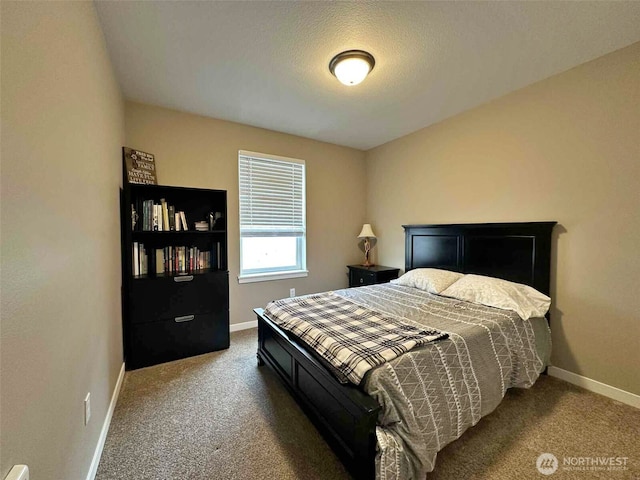 704 Roundtree Blvd, Winlock, WA 98596 - carpeted bedroom featuring baseboards