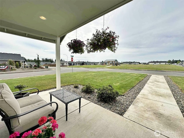 704 Roundtree Blvd, Winlock, WA 98596 - view of patio