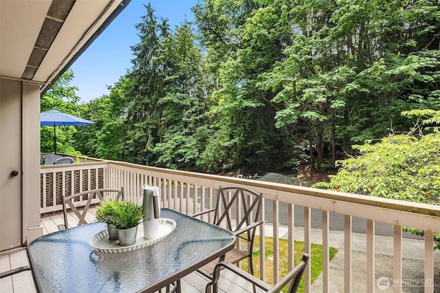 16932 NE 2nd Pl, Bellevue, WA 98008 - view of balcony