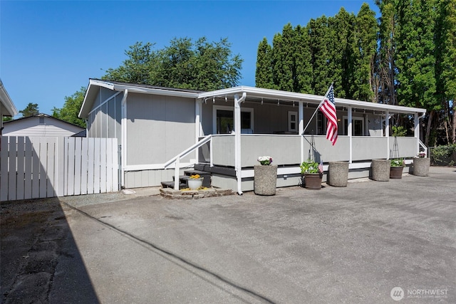 207 6th St, Sultan, WA 98294 - manufactured / mobile home featuring covered porch