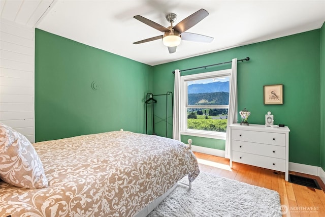 9753 Nibbelink Rd, Peshastin, WA 98847 - bedroom with hardwood / wood-style floors and ceiling fan
