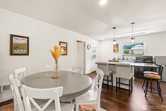 9753 Nibbelink Rd, Peshastin, WA 98847 - dining room with dark wood-type flooring