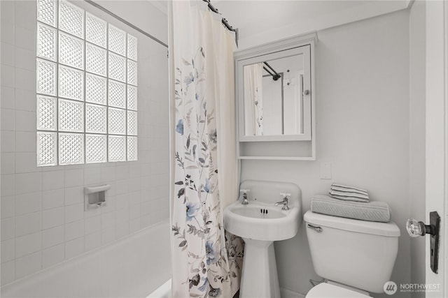 34226 42nd Ave S, Auburn, WA 98001 - bathroom featuring shower / bath combo with shower curtain and toilet