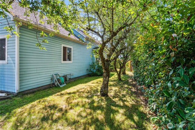 701 13th St SE, Puyallup, WA 98372 - view of green lawn