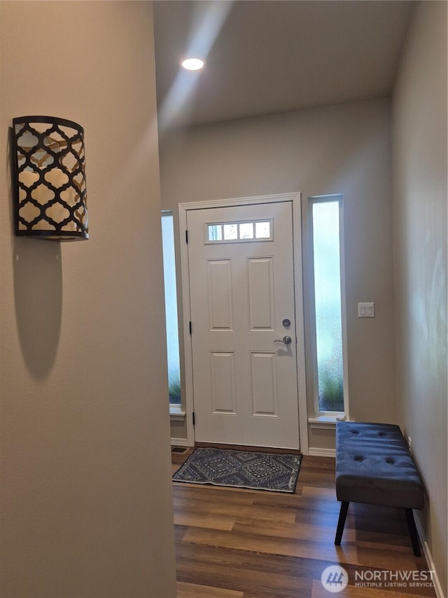 420 Hammond Ln, Rock Island, WA 98850 - foyer entrance with wood finished floors and healthy amount of natural light