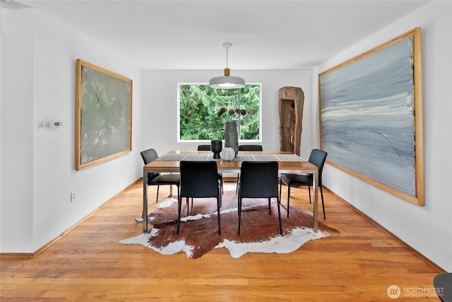 317NW 177th St, Shoreline, WA 98177 - dining area with light wood-style flooring