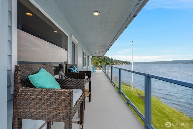 5341 S Bercot Rd, Freeland, WA 98249 - balcony with a water view