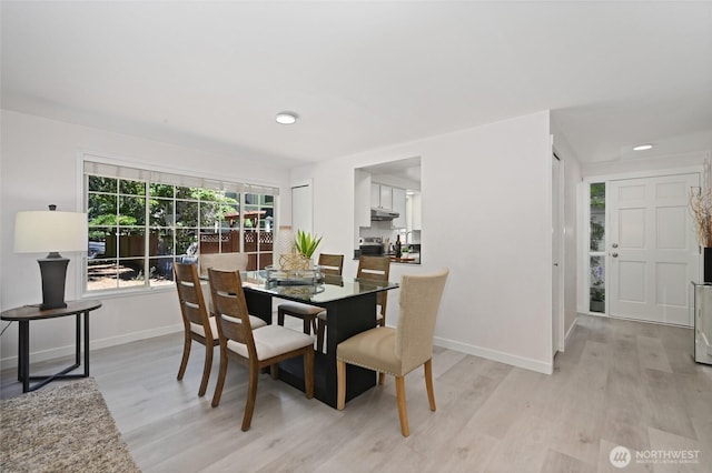 10263 NE 129th Ln, Kirkland, WA 98034 - dining area with light wood-style flooring and recessed lighting