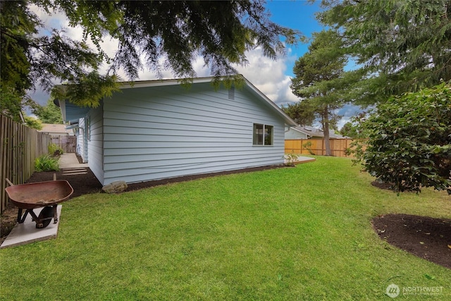 8808 NE 139th St, Kirkland, WA 98034 - view of home's exterior with a fenced backyard