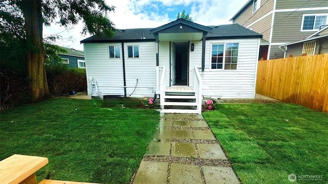 9223 S 38th Ave, Seattle, WA 98118 - photo 1