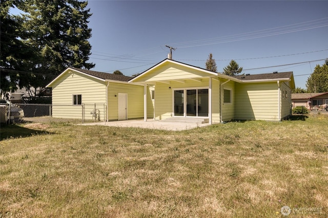 408 N 11th St, Elma, WA 98541 - back of property featuring a patio