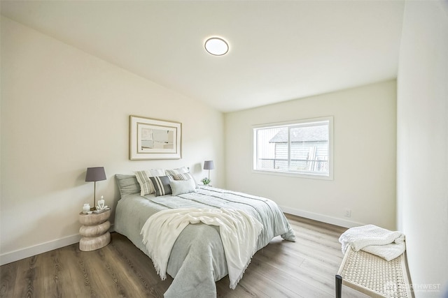 1322 Crescent Ave, Centralia, WA 98531 - bedroom featuring wood finished floors and lofted ceiling