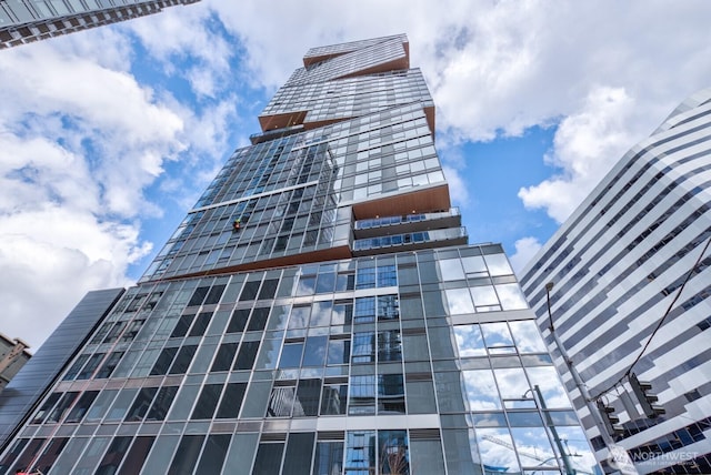 1808 Minor Ave Unit 3105, Seattle, WA 98101 - view of apartment building / complex
