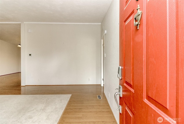 1106 29th St SE, Auburn, WA 98002 - entrance foyer with light wood finished floors and baseboards