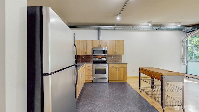 2015 Terry Ave Unit 301, Seattle, WA 98121 - photo 9