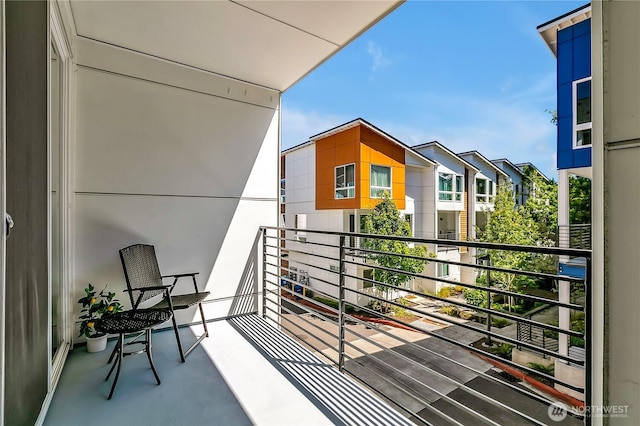 8537 22nd Pl NE, Seattle, WA 98115 - view of balcony