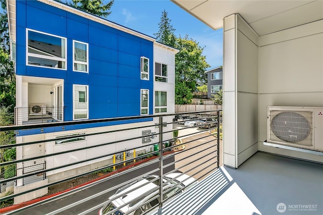 8537 22nd Pl NE, Seattle, WA 98115 - view of balcony