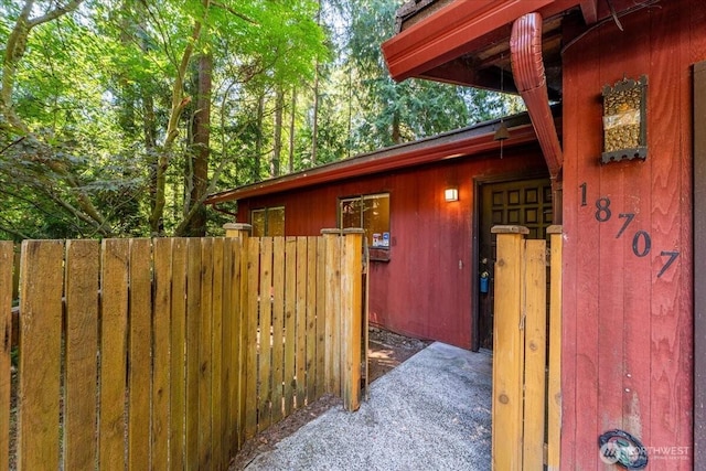 18707 25th Ave NE, Lake Forest Park, WA 98155 - view of side of home
