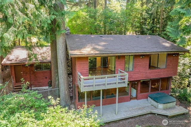 18707 25th Ave NE, Lake Forest Park, WA 98155 - back of house featuring a wooden deck