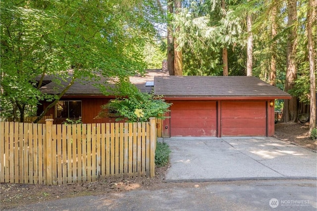 18707 25th Ave NE, Lake Forest Park, WA 98155 - view of garage
