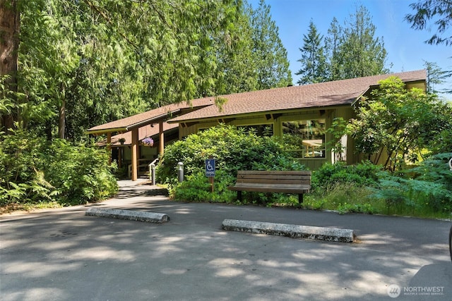 127 E Barnacle Blvd, Shelton, WA 98584 - view of home's community with a patio