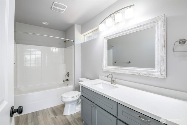 7830 A St, Tacoma, WA 98408 - full bath with vanity, tub / shower combination, and wood finished floors