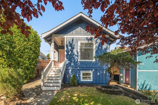 4506 46th Ave SW, Seattle, WA 98116 - view of front of home with a front yard