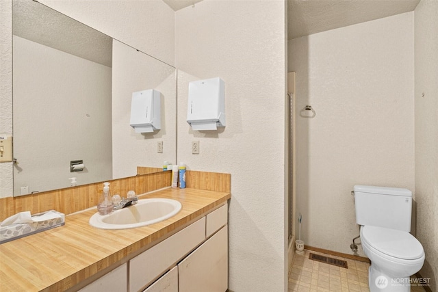 3302 W Tapps Dr E, Lake Tapps, WA 98391 - full bath featuring vanity, tile patterned floors, and a shower stall
