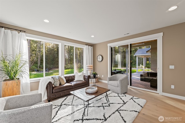 332 138th Pl SE, Auburn, WA 98092 - living area featuring light wood-style floors and recessed lighting