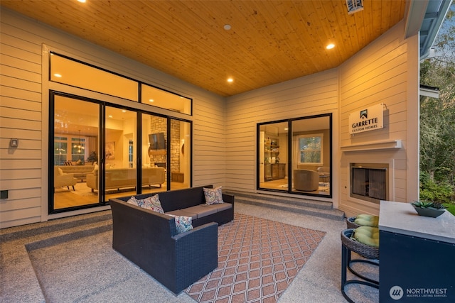 332 138th Pl SE, Auburn, WA 98092 - view of patio / terrace with an outdoor hangout area
