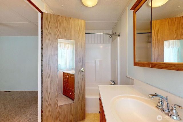 589 Criscola Ave, College Place, WA 99324 - full bath with vanity and shower / bath combination