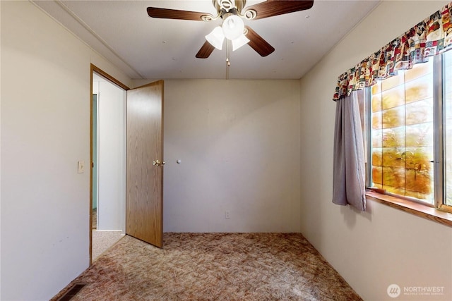 589 Criscola Ave, College Place, WA 99324 - unfurnished room featuring carpet floors and ceiling fan