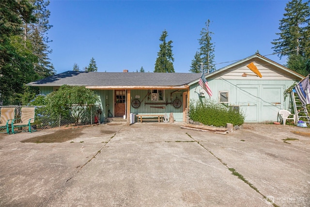 30124 Ramstad Rd, Arlington, WA 98223 - ranch-style house with covered porch