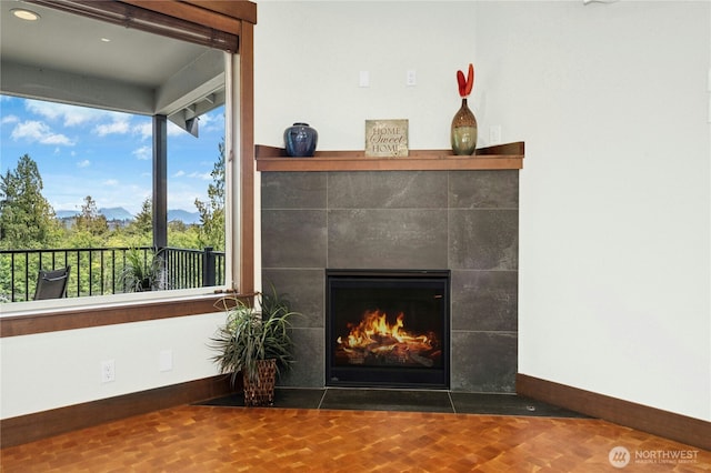 13830 Old Snohomish Monroe Rd, Snohomish, WA 98290 - detailed view of a tile fireplace and recessed lighting