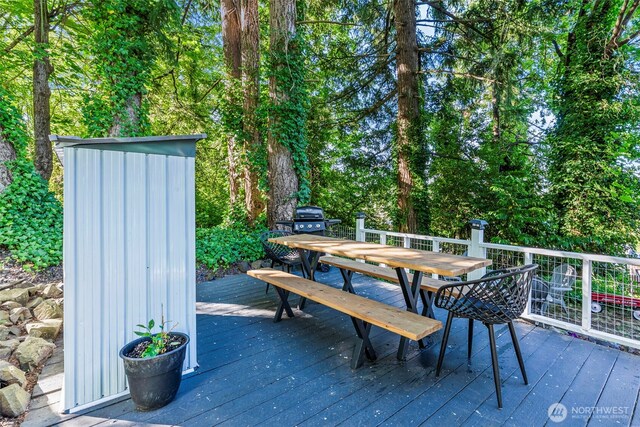 505 NE Jefferson, Chehalis, WA 98532 - deck with outdoor dining area and area for grilling