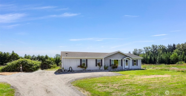 8654 Valley View Rd, Custer, WA 98240 - ranch-style home with a front yard and dirt driveway