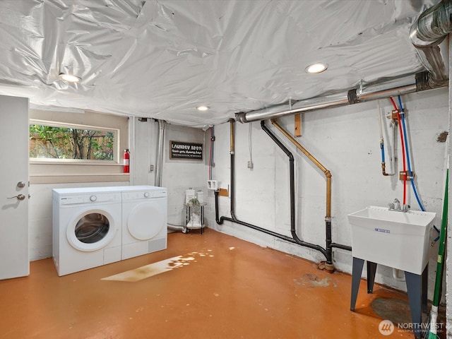 13514 3rd Ave NE, Seattle, WA 98125 - basement with independent washer and dryer and recessed lighting