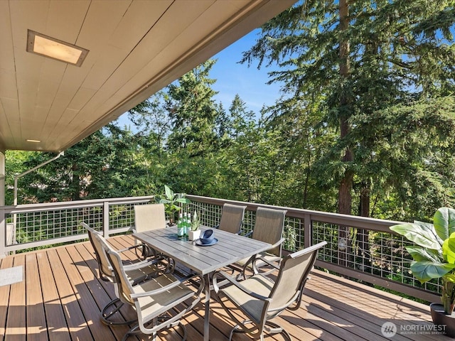 13514 3rd Ave NE, Seattle, WA 98125 - deck with outdoor dining space